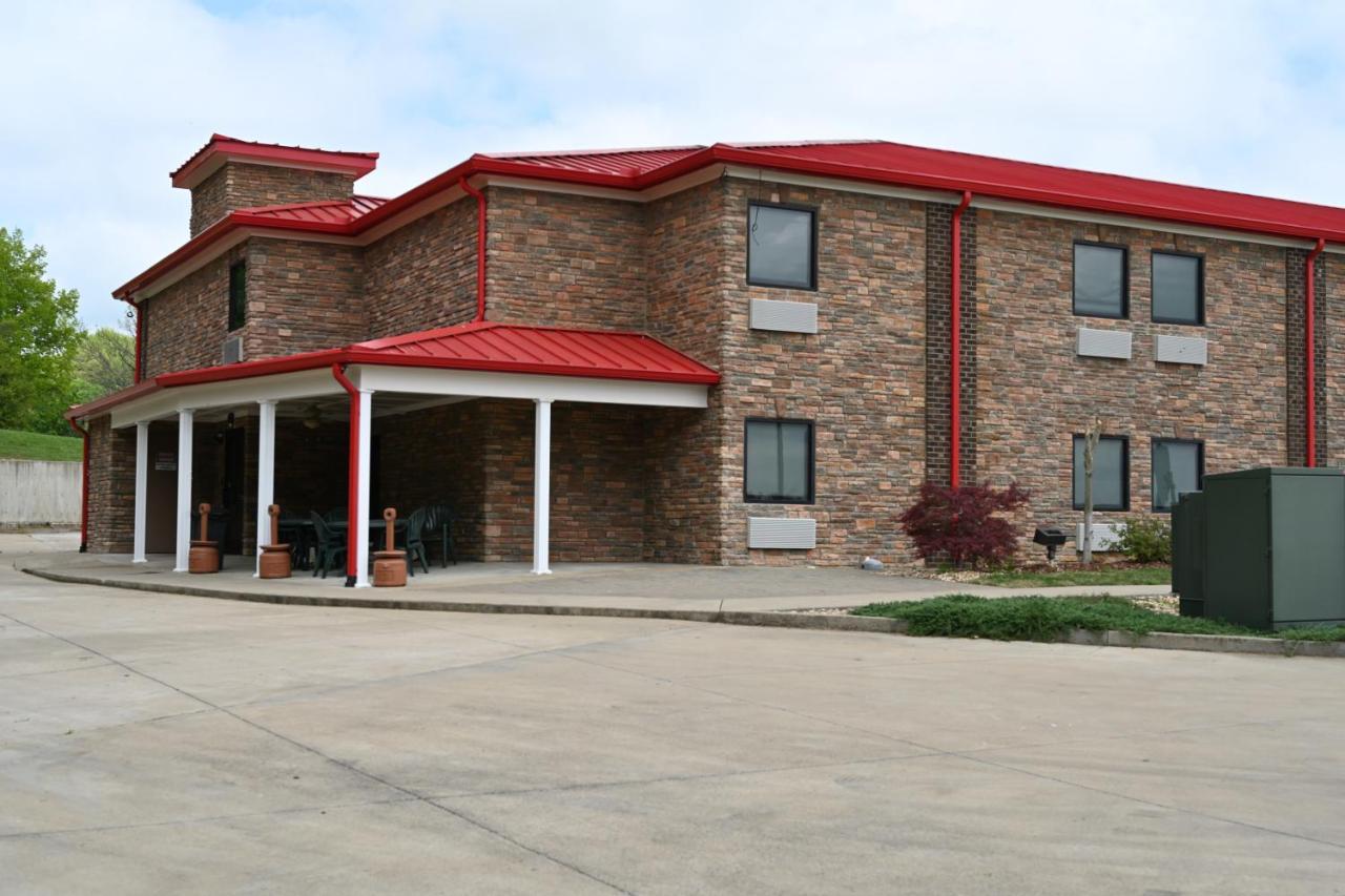 Giles Hotel Inn And Suites Pulaski Exterior foto